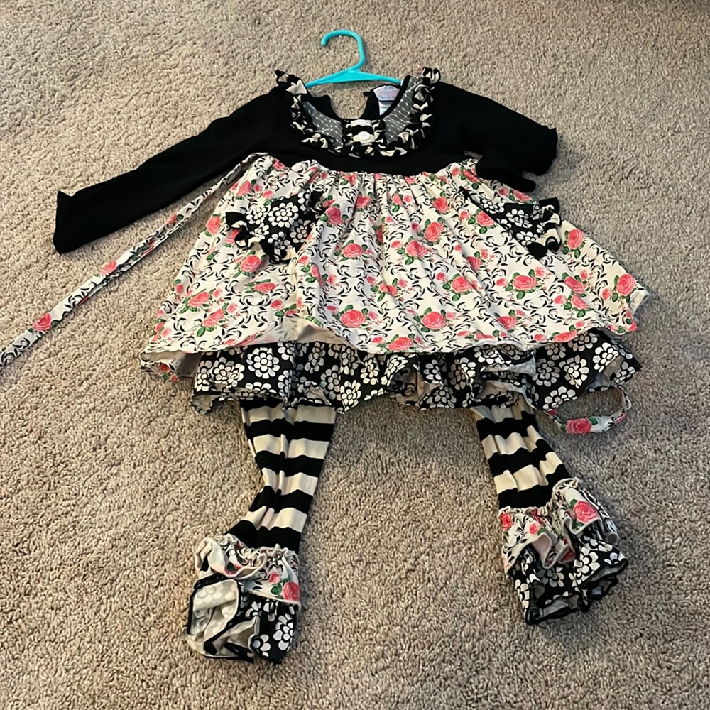 Serendipity Clothing Company black and cream outfit size 4